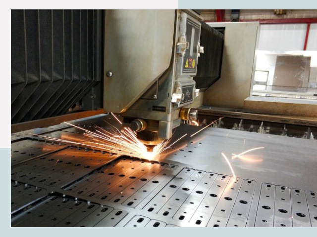 Лазерная резка металла в Гуково от 616 руб.